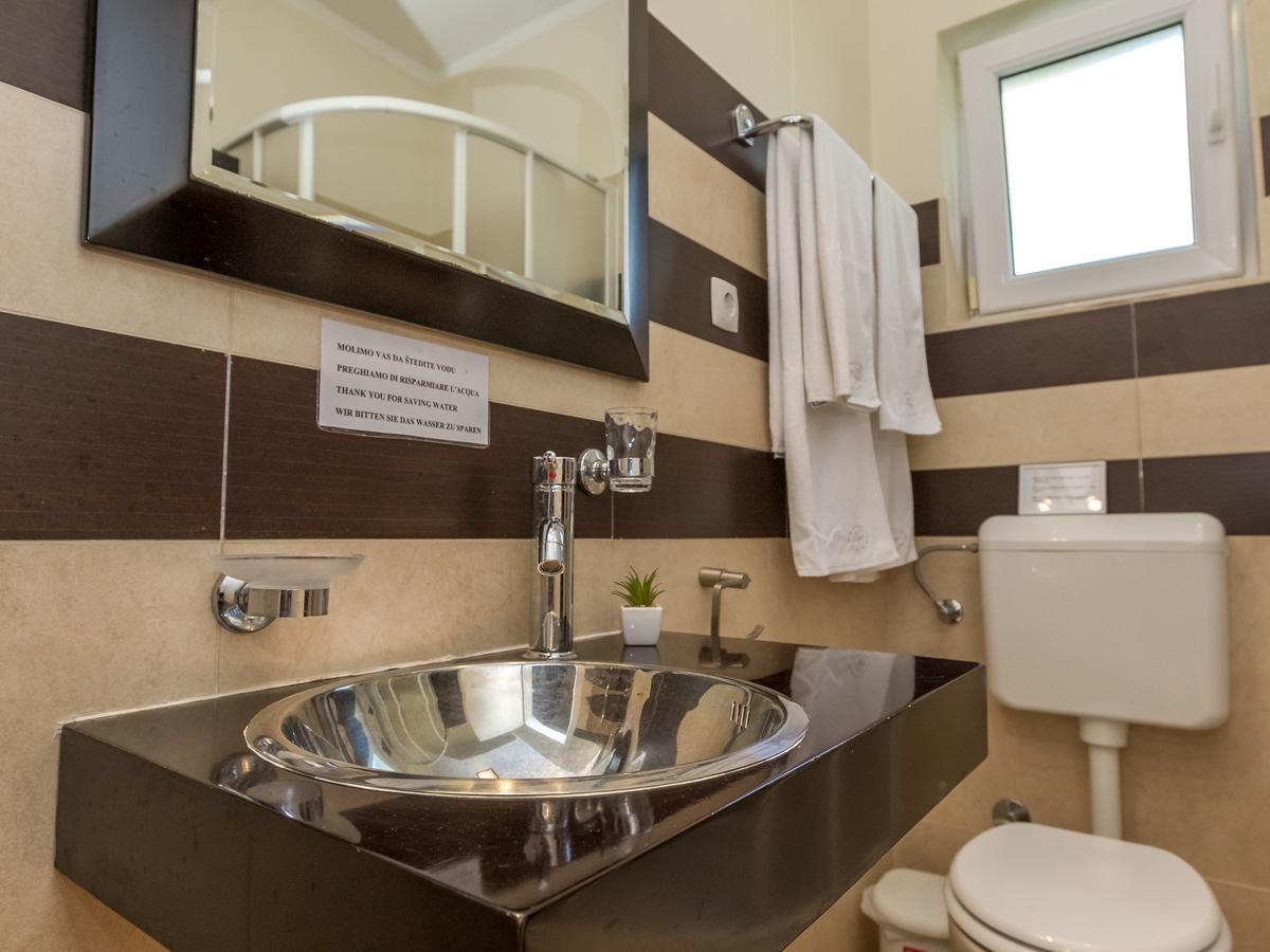 Spacious Holiday Home In Molat With Pool Brgulje Zewnętrze zdjęcie