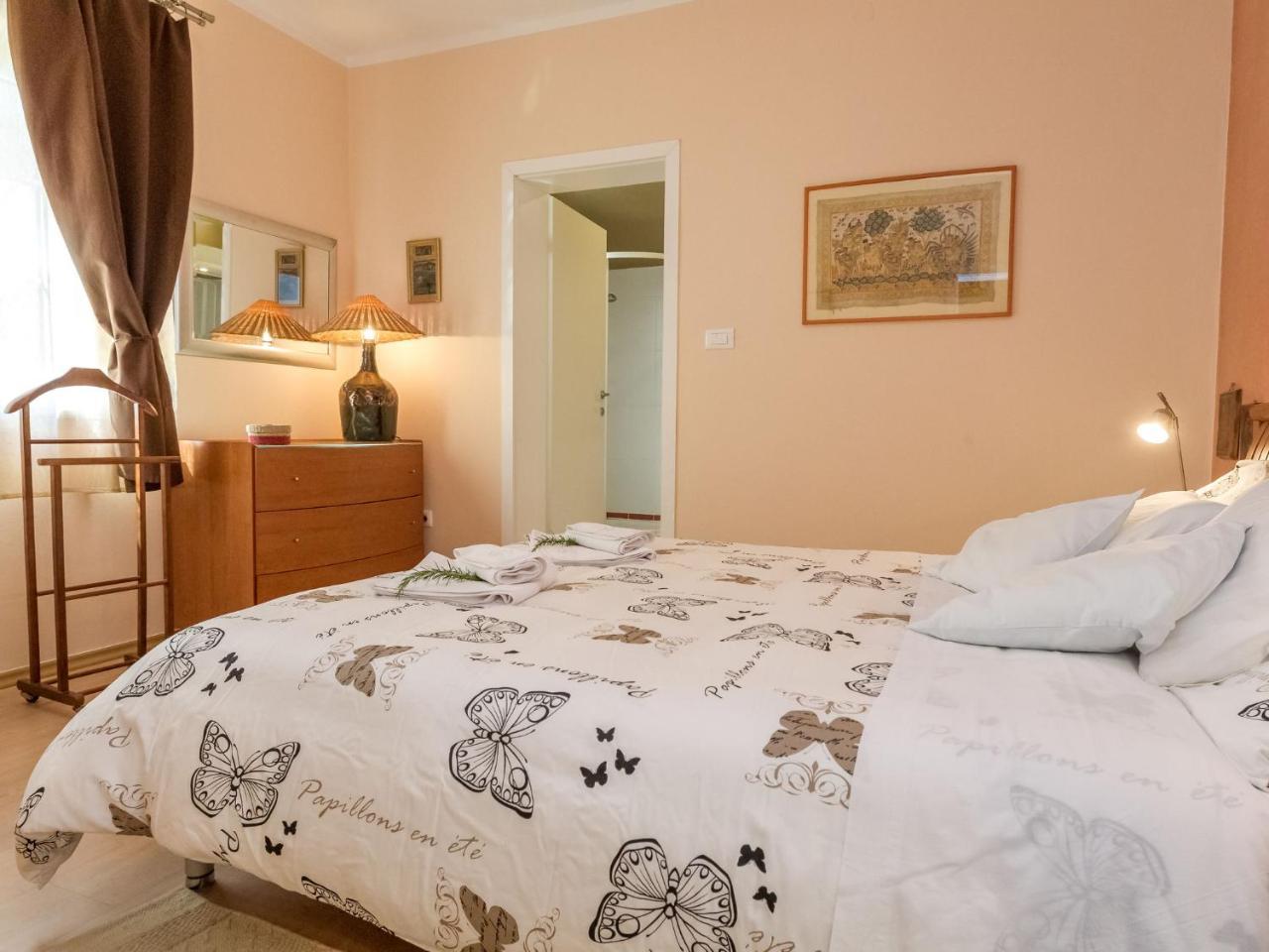 Spacious Holiday Home In Molat With Pool Brgulje Zewnętrze zdjęcie