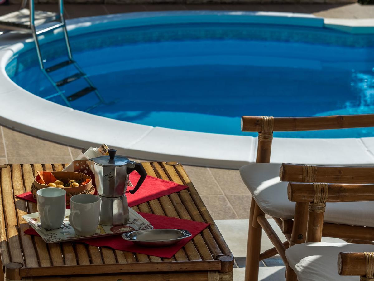 Spacious Holiday Home In Molat With Pool Brgulje Zewnętrze zdjęcie